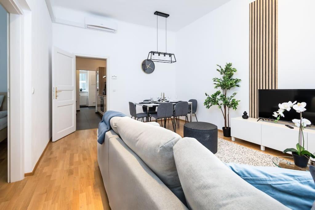Orestaliving - Spacious 2Br On The Danube Canal Βιέννη Εξωτερικό φωτογραφία